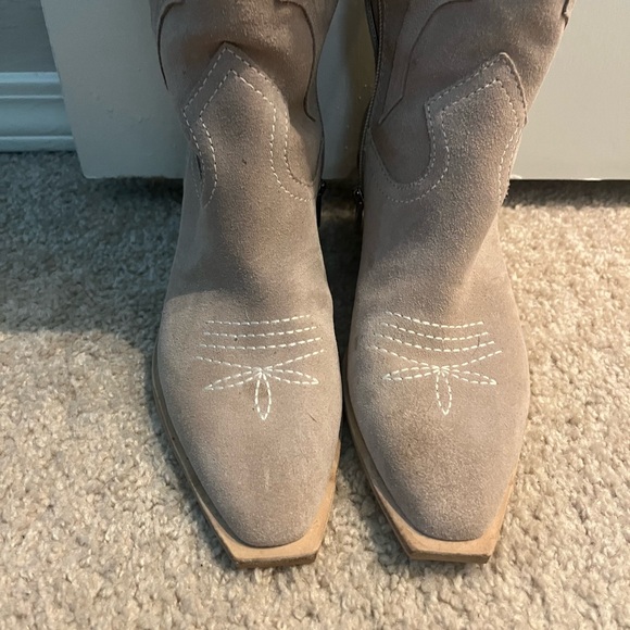 Dolce Vita Samare 6.5 Western Boots Taupe Suede - Picture 6 of 10